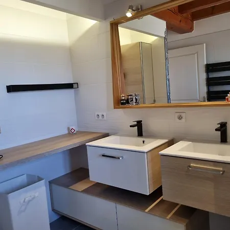 Maison Ondarea Willa *