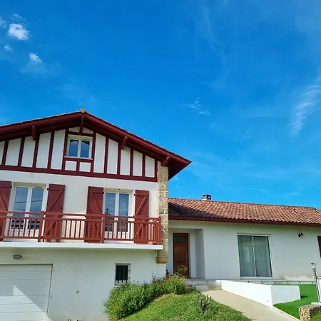 Maison Ondarea Willa *